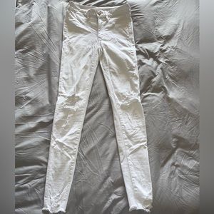 American Eagle outfitters Distressed White Hi-Rise Jegging size 6 X-Long